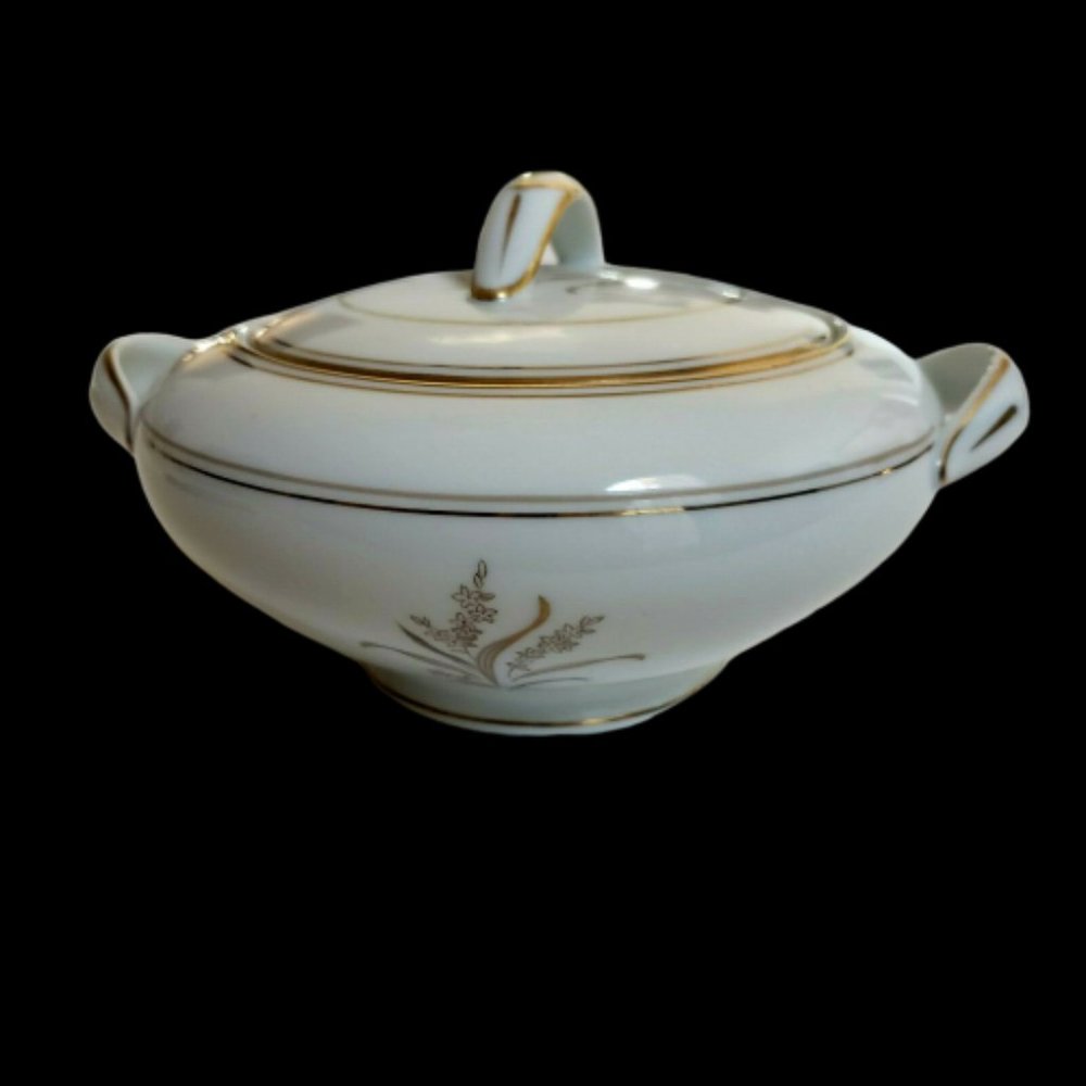 NORITAKE NEVILLE Sugar Bowl with Lid